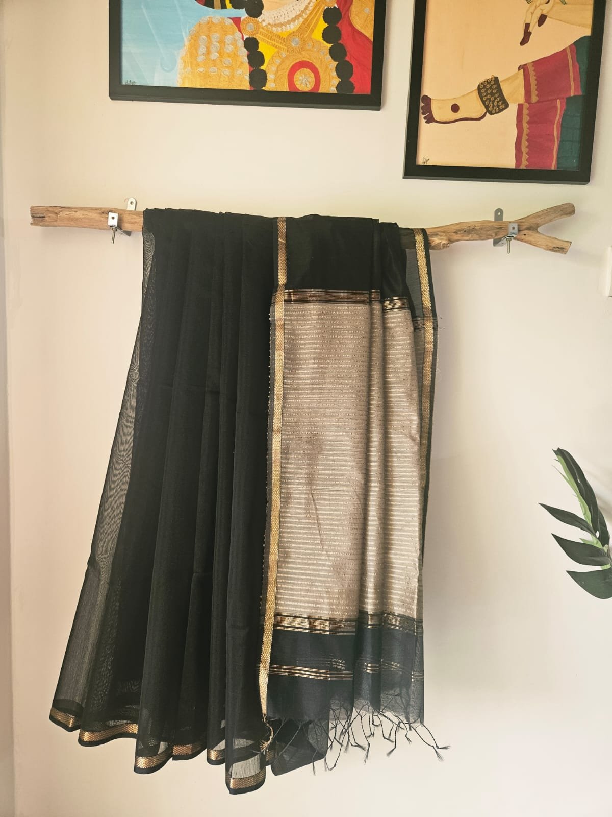 Maheshwari Silk Saree – Classic Black