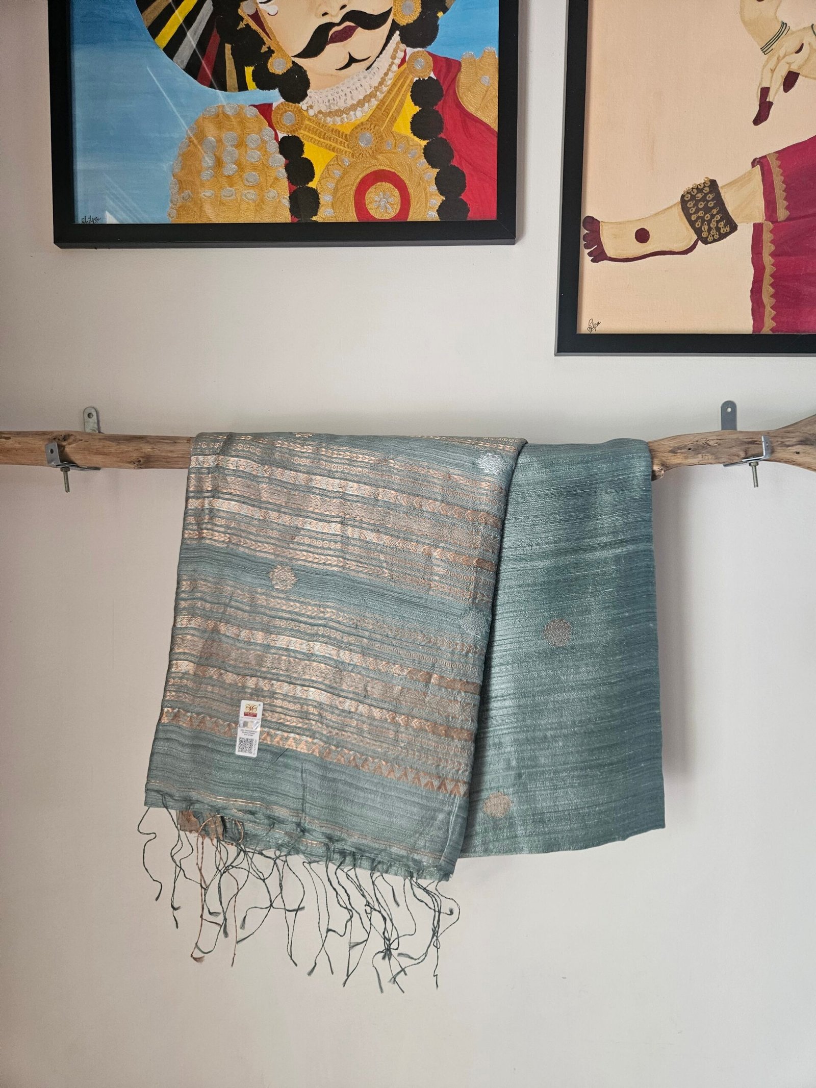 Matka Silk Banarasi Saree – Dhusar